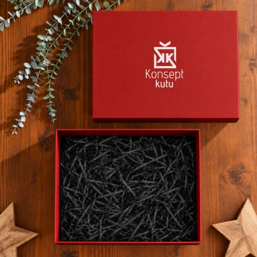 Kırmızı E Dalga Mikro Oluklu Mukavva — 31x26x15 cm cm ebadında E Dalga Mikro Oluklu Mukavva kutu & kutu içi süs pelur kağıdı