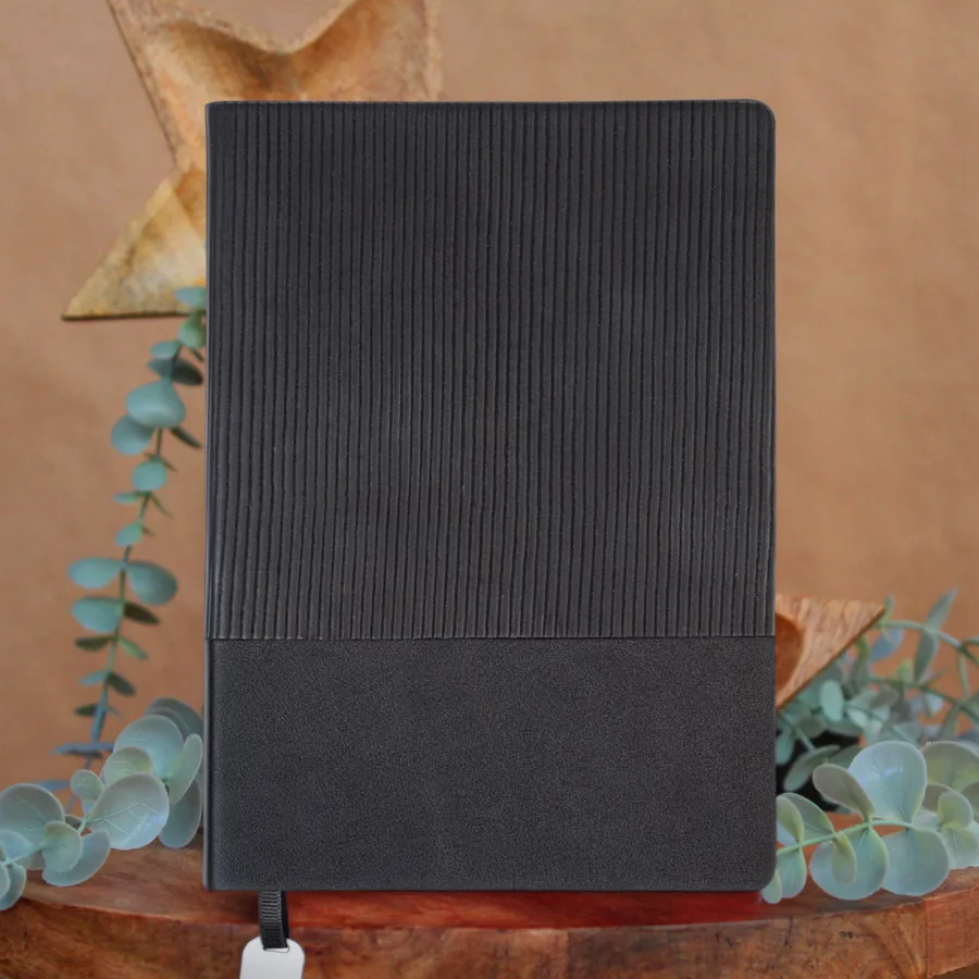 Siyah Tokalı Defter — 13x21 cm, Kapak üstüne baskı yapılabilir. (Renkleri mevcuttur,Sorunuz)