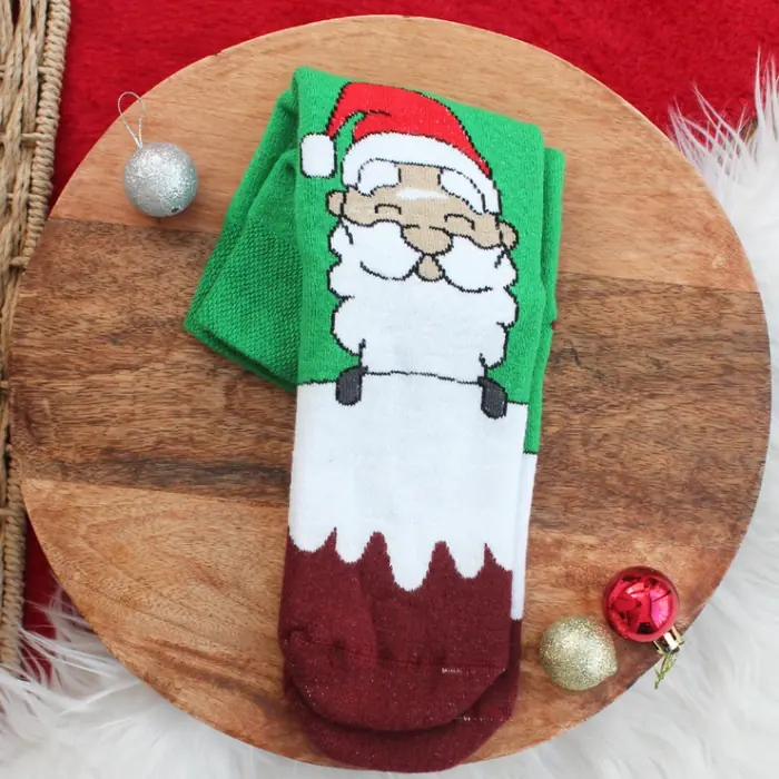 Yeşil Sevimli Noel Baba Desenli Çorap