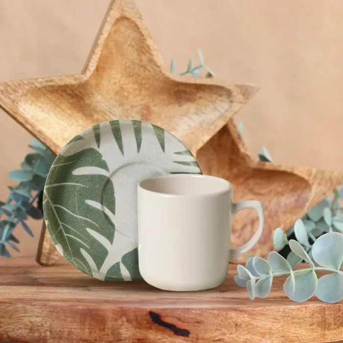 Yaprak Desenli Kahve Fincanı