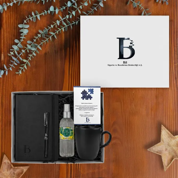 Bil Sigorta ve Reasürans Brokerliği A.Ş. — 30×24×10 cm American Bristol Kutu & Kutu İçi Zigzag Kağıt, Logo Baskılı Termoderi Defter…