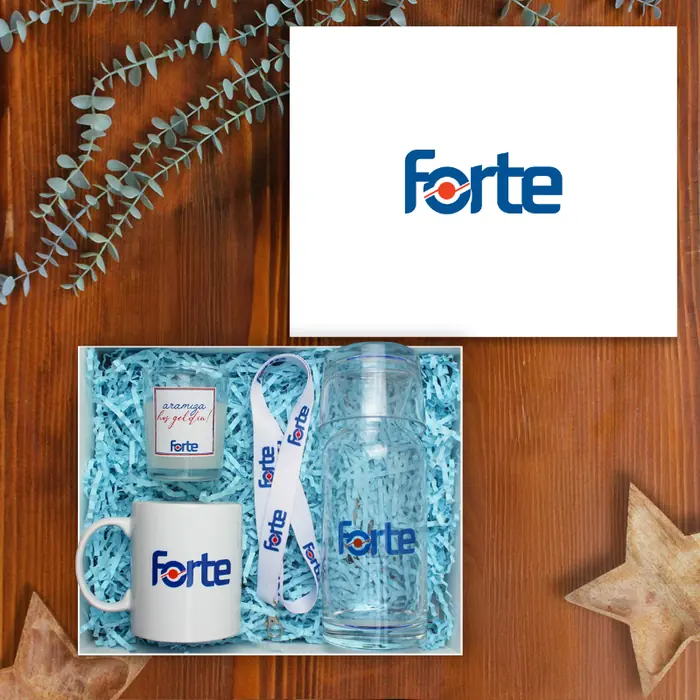 Forte — 30x24x10 cm American Bristol Kutu & Kutu İçi Zigzag Kağıt, Logo Baskılı Cam Sürahi, Logo…