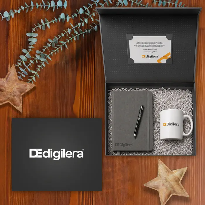 Digilera — 30×24×10 cm Mıknatıslı Mukavva Kutu & Kutu İçi Zigzag Kağıt, Logo Baskılı Termo Deri…
