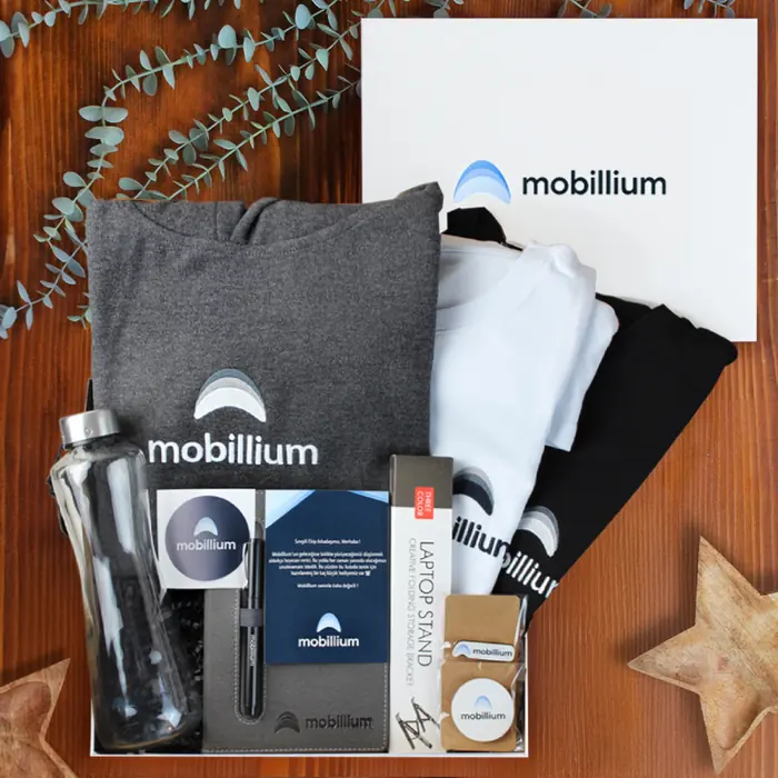 Mobillium — 30×24×10 cm American Bristol Kutu & Kutu İçi Zigzag Kağıt, Logo Baskılı Kapüşonlu…