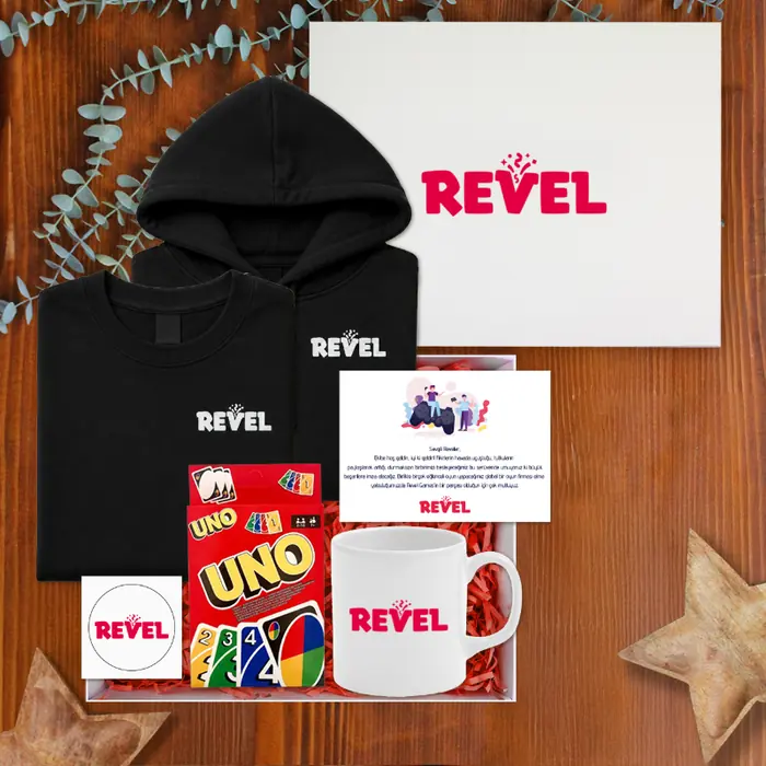 Revel — 30×24×10 cm American Bristol Kutu & Kutu İçi Zigzag Kağıt, Logo Baskılı Kapüşonlu…
